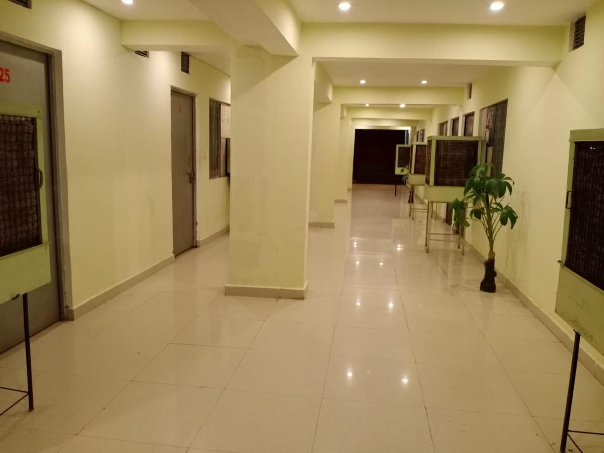 S S Hotel And Restaurant By Wb Economy Jaunpur Экстерьер фото