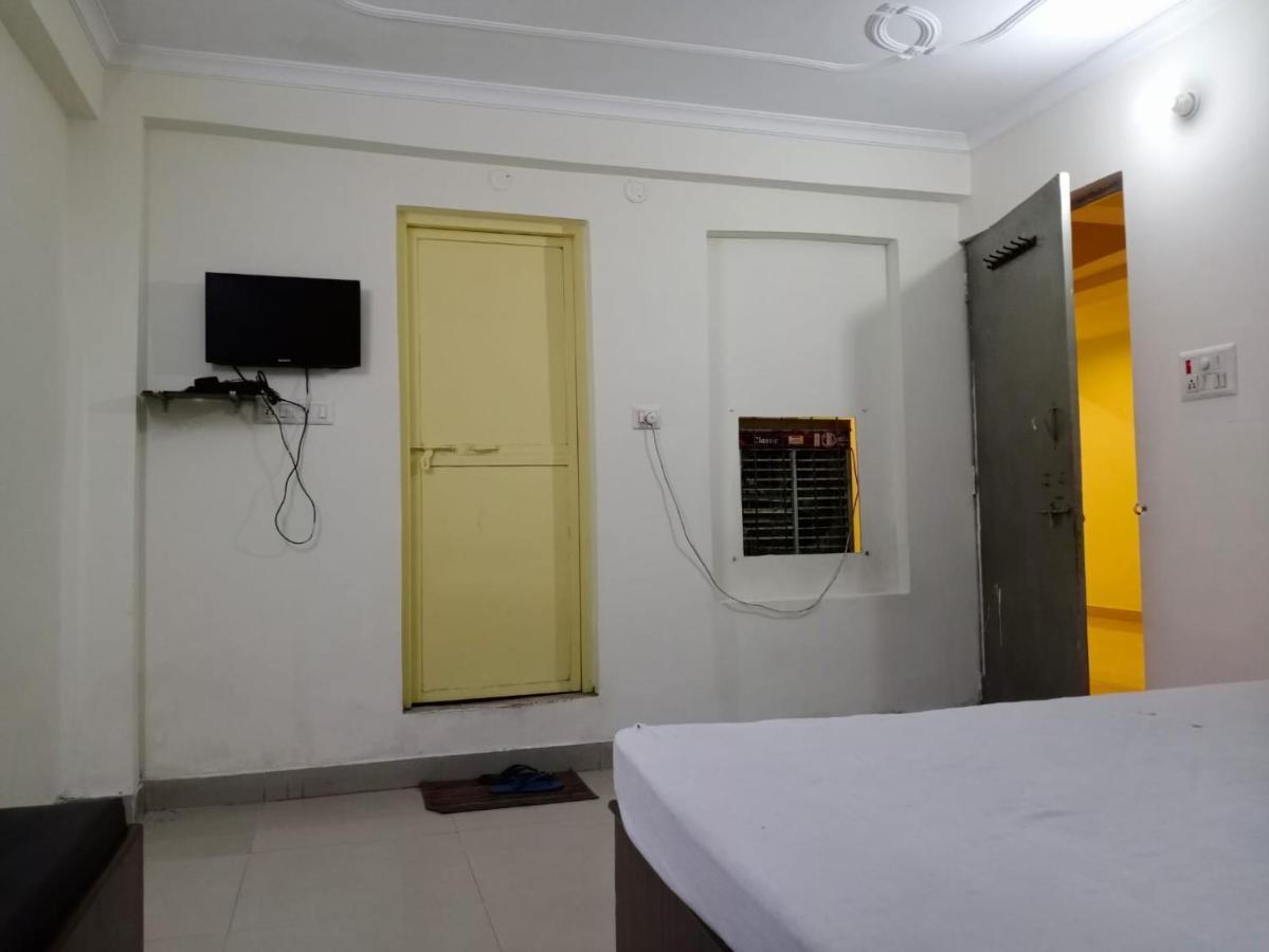 S S Hotel And Restaurant By Wb Economy Jaunpur Экстерьер фото