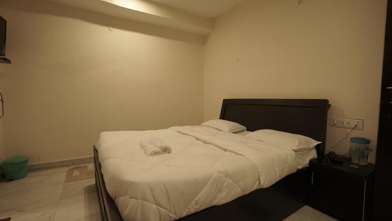 S S Hotel And Restaurant By Wb Economy Jaunpur Экстерьер фото